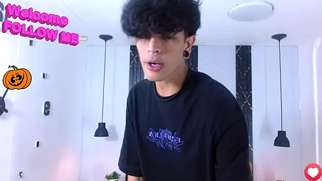 Snapshot of Franvill_Trato chatting on October 2025 07:23:02 PM Franvill Trato online show from October 2025 07:23:02 PM