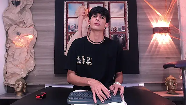 Snapshot of Franvill_Trato chatting on October 2025 07:08:01 PM Franvill Trato online show from October 2025 07:08:01 PM