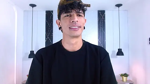 Snapshot of Franvill_Trato chatting on October 2025 07:40:01 PM Franvill Trato online show from October 2025 07:40:01 PM