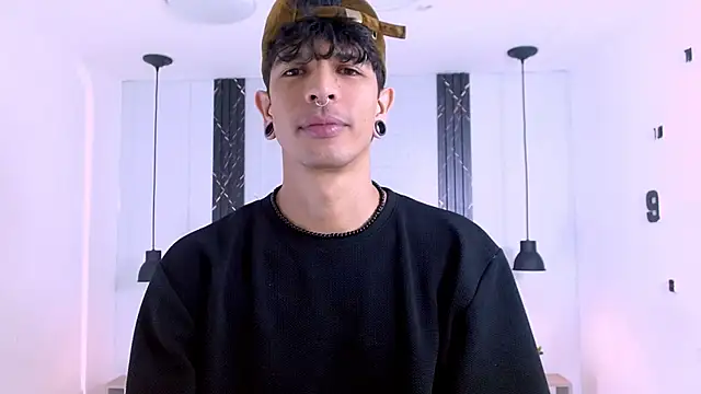 Snapshot of Franvill_Trato chatting on November 2025 03:58:01 PM Franvill Trato online show from November 2025 03:58:01 PM