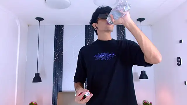 Snapshot of Franvill_Trato chatting on November 2025 07:26:02 PM Franvill Trato online show from November 2025 07:26:02 PM