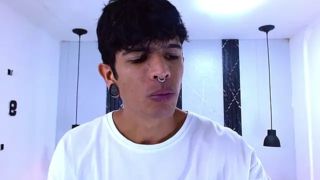 Franvill Trato online show from March 2026 07:21:02 PM