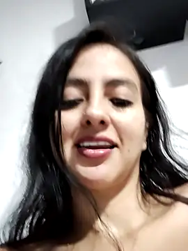 salo-rousee online show from September 2025 11:43:01 PM