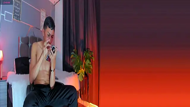 oliver mr  online show from October 2025 09:20:01 PM