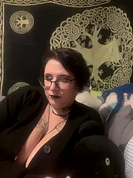 Harleesinn online show from October 2025 08:00:02 AM