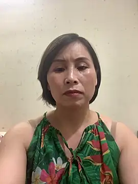 Hello Linchii online show from September 2025 05:25:01 PM