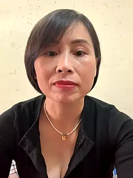Hello Linchii online show from October 2025 04:26:01 AM