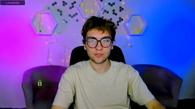 joseph bear  online show from November 2025 07:59:01 PM