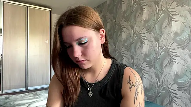 LeonorLovLu online show from September 2025 10:15:01 AM