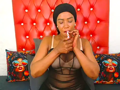 GaggingQueen32 online show from September 2025 05:59:01 PM