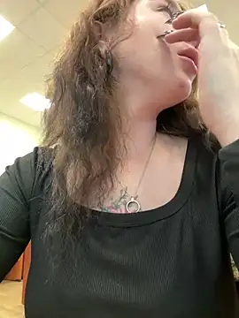 Mimiumuy online show from October 2025 02:25:02 PM