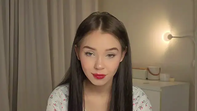 slyshypie online show from November 2025 01:09:02 PM