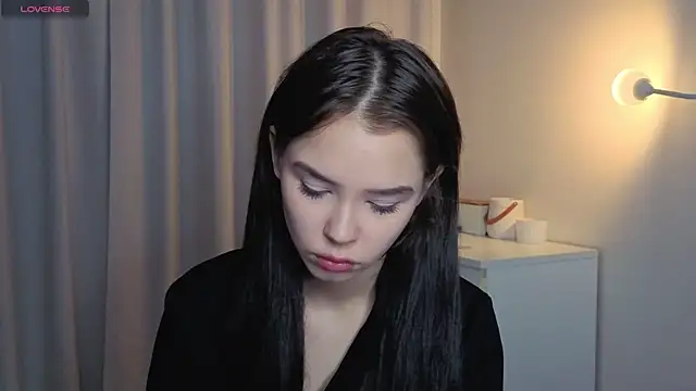 slyshypie online show from December 2025 01:29:02 PM