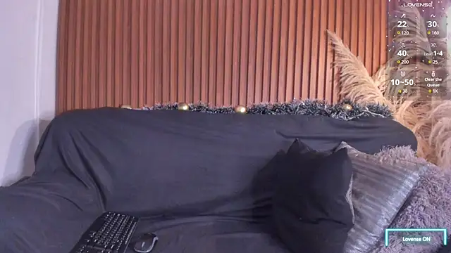 EvamilfXXX online show from December 2025 02:39:01 AM