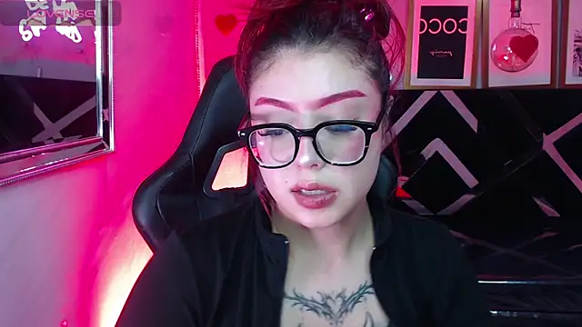 Red Bunny v online show from May 2026 03:30:02 PM