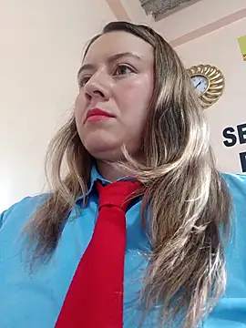 Hannah-colx online show from April 2026 07:06:01 PM