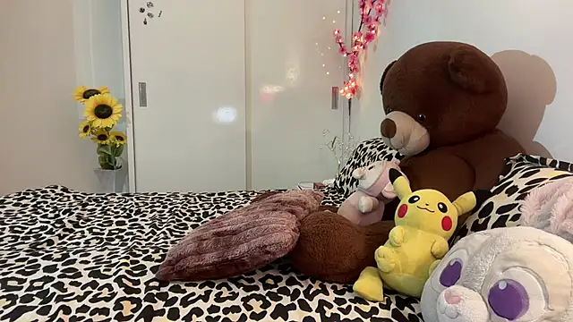 fairy hot  online show from May 2026 07:42:02 PM