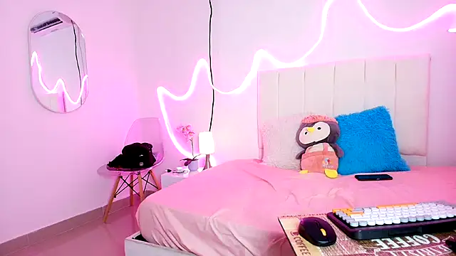 iiamsara online show from September 2025 04:33:02 PM