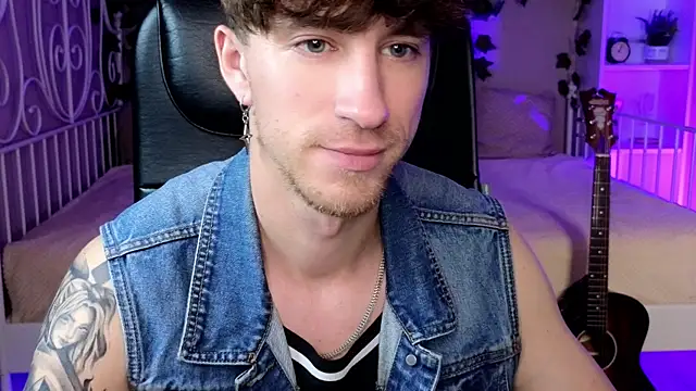 Snapshot of mark_caron chatting on October 2025 08:53:02 PM mark caron online show from October 2025 08:53:02 PM