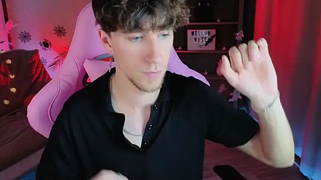 Snapshot of mark_caron chatting on October 2025 08:26:01 PM mark caron online show from October 2025 08:26:01 PM