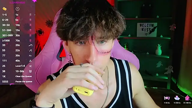 Snapshot of mark_caron chatting on October 2025 08:32:01 PM mark caron online show from October 2025 08:32:01 PM