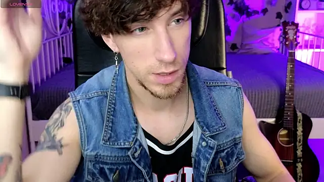 Snapshot of mark_caron chatting on November 2025 08:42:02 PM mark caron online show from November 2025 08:42:02 PM