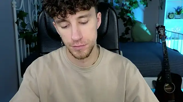 Snapshot of mark_caron chatting on November 2025 08:43:01 PM mark caron online show from November 2025 08:43:01 PM