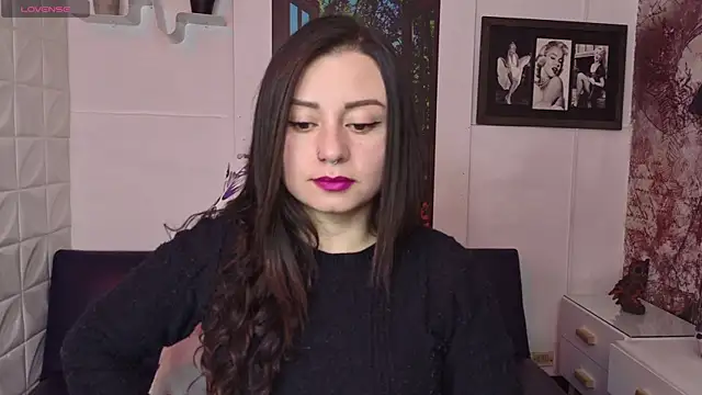 Snapshot of Eva_Roussell chatting on May 2026 02:55:01 PM Eva Roussell online show from May 2026 02:55:01 PM