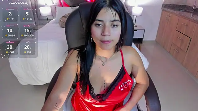 issi loren online show from March 2026 11:26:02 PM