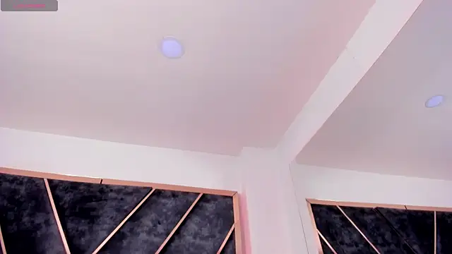 SusanaHenao online show from April 2026 05:03:01 PM