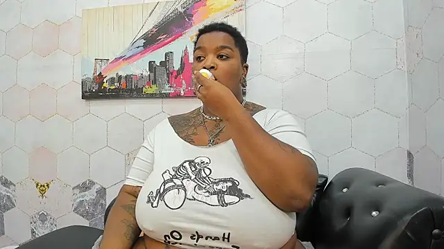 Anaa Fuentess online show from April 2026 01:13:01 PM