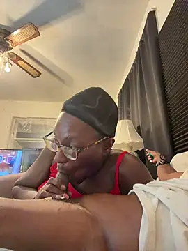 Snapshot of SucculentSexiness0 chatting on July 2026 06:40:02 AM SucculentSexiness0 online show from July 2026 06:40:02 AM