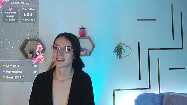 AuroraHans1 online show from April 2026 04:46:01 AM