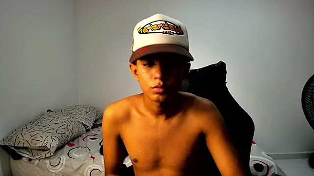 Snapshot of alluringangel0 chatting on September 2025 04:57:01 AM alluringangel0 online show from September 2025 04:57:01 AM