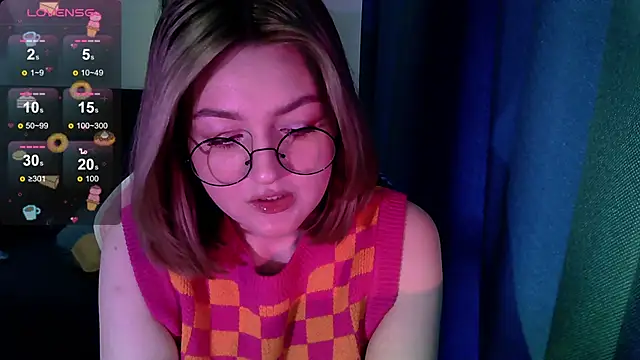 Snapshot of cute1stranger chatting on September 2025 07:29:01 AM cute1stranger online show from September 2025 07:29:01 AM