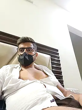 Snapshot of LoveGuruRA chatting on September 2025 03:01:01 PM LoveGuruRA online show from September 2025 03:01:01 PM