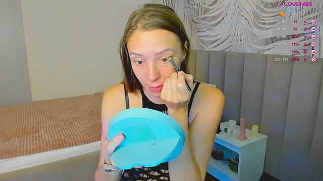 KiaraCaley online show from November 2025 02:01:02 AM