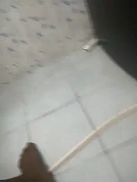 Leon hot33 online show from March 2026 09:51:01 PM