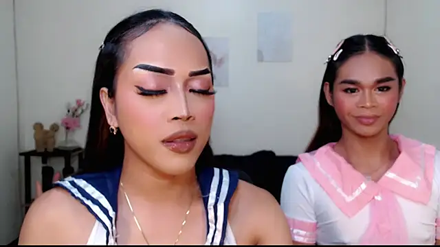 Snapshot of Lessandra_Lust chatting on September 2025 04:42:02 PM Lessandra Lust online show from September 2025 04:42:02 PM