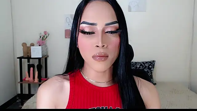 Snapshot of Lessandra_Lust chatting on October 2025 11:02:02 PM Lessandra Lust online show from October 2025 11:02:02 PM