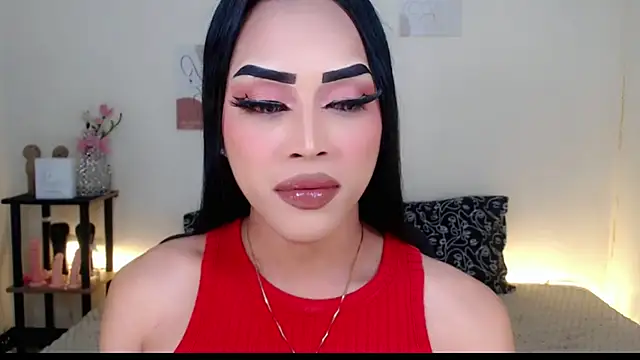 Snapshot of Lessandra_Lust chatting on October 2025 11:03:02 PM Lessandra Lust online show from October 2025 11:03:02 PM