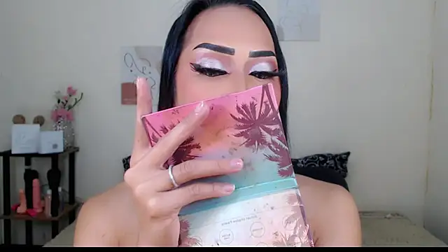 Snapshot of Lessandra_Lust chatting on October 2025 03:28:02 AM Lessandra Lust online show from October 2025 03:28:02 AM