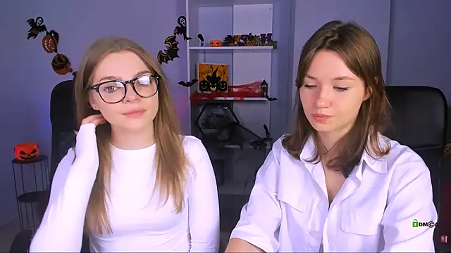 veronica bubble online show from October 2025 07:30:02 PM