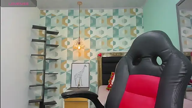 MOLLYSPENCER1 online show from November 2025 08:00:01 PM