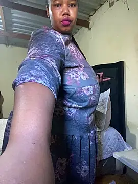 Curvycandy95 online show from June 2026 06:25:01 AM