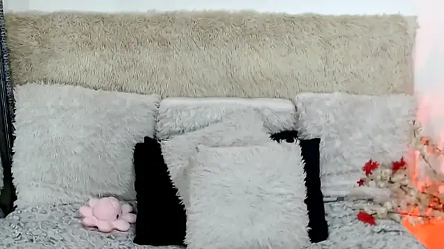 indianchic89 online show from October 2025 05:20:02 PM