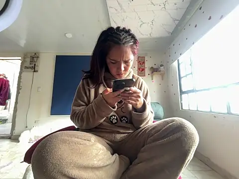 Snapshot of amanne_misa chatting on April 2026 12:29:02 PM amanne misa online show from April 2026 12:29:02 PM