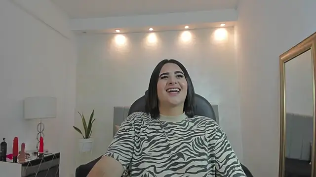 kendall roous online show from October 2025 08:07:01 PM