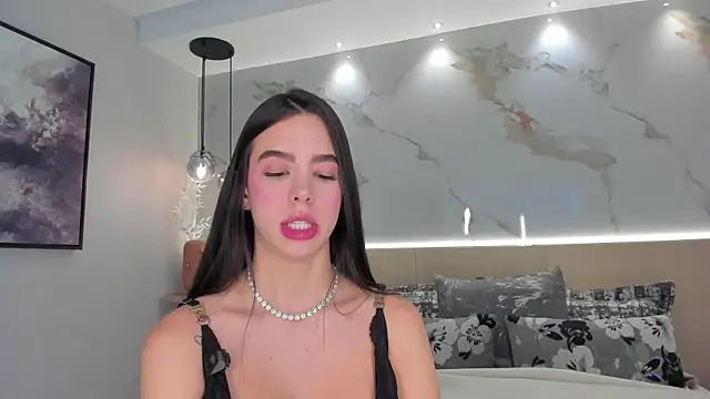 SolAvelar online show from June 2026 11:19:01 PM