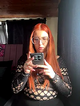 CoraVibes online show from October 2025 11:47:01 AM